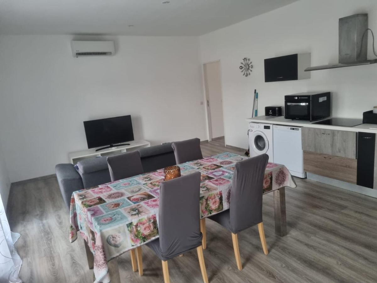 Appartement Sejour , Cure Cransac Au 1Er Etage 2 Nuits Minimum المظهر الخارجي الصورة