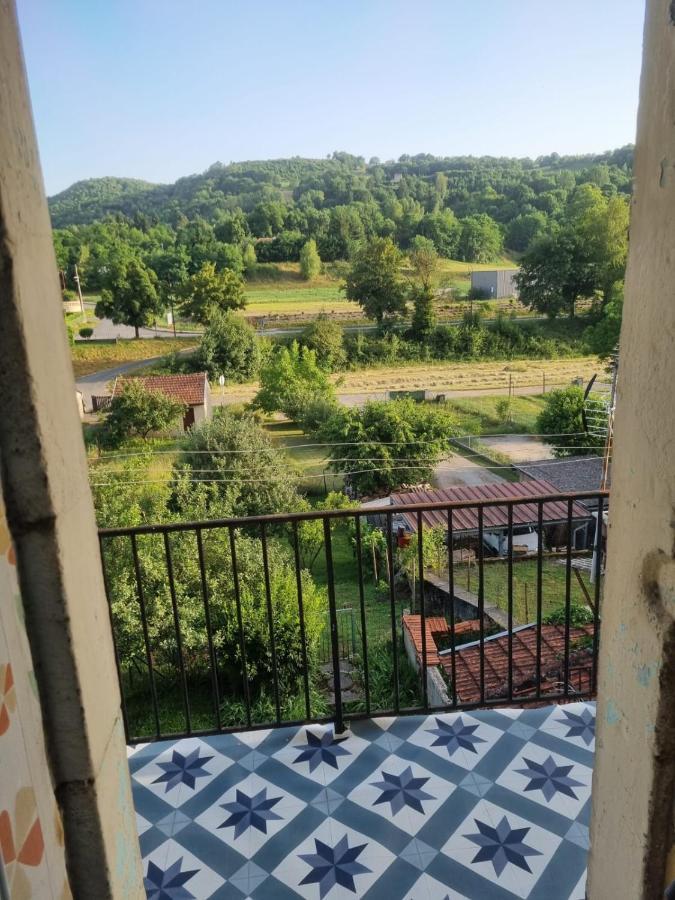 Appartement Sejour , Cure Cransac Au 1Er Etage 2 Nuits Minimum المظهر الخارجي الصورة